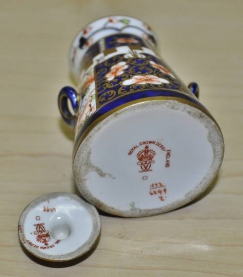 Antique Royal Crown Derby Imari Pattern 6299, Derby Witches, Miniature Butter Churn, dated 1912