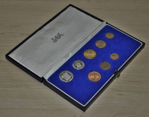 Collectible 1990 South African Short Proof Set in original South African Mint Box