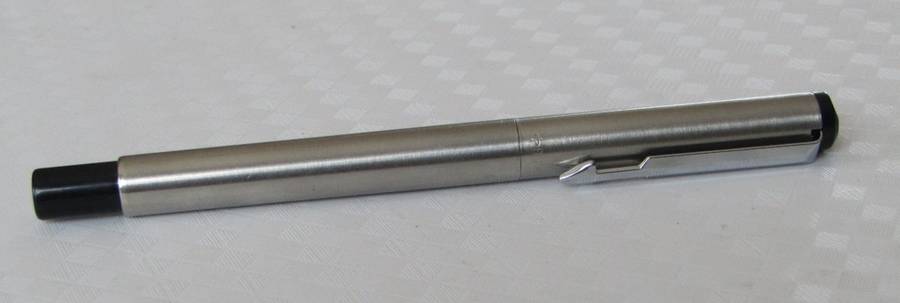 c1980 Parker Vector Silver Metallic Fountain Pen Made in the UK
