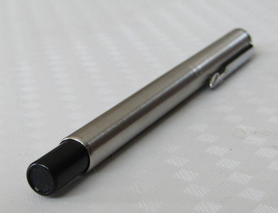 c1980 Parker Vector Silver Metallic Fountain Pen Made in the UK