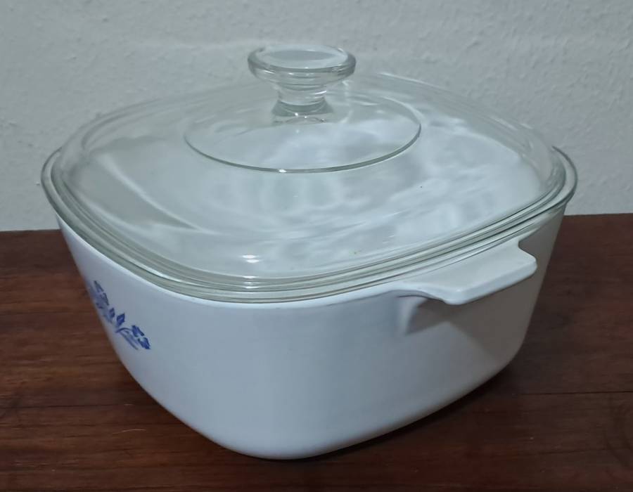 Vintage Blue Cornflower 2.5 Liter Corning Ware Dish P - 2 1/2 - B  with Lid c1970