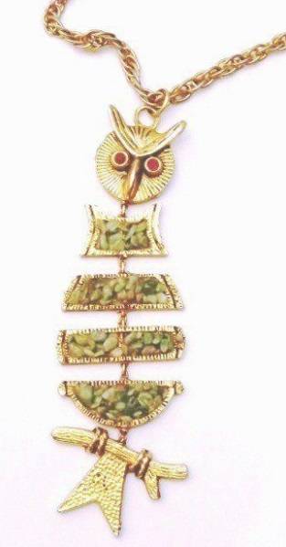Vintage gold tone Jelly Belly owl pendant and chain with jade stones c1940