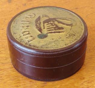 Vintage Pelican - Gunther Wagner Bakelite box made in 1950