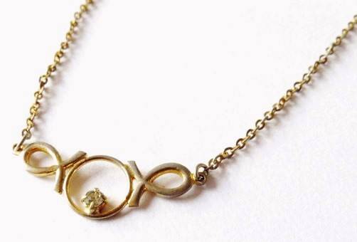 Vintage gold plated chain with pendant