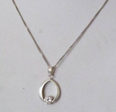 Marked 925 2 mm Silver chain with marked 925 silver pendant and a single clear stone