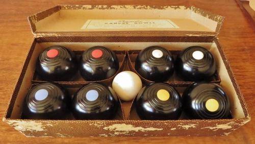 Vintage 1930's set of Banda carpet bowls in original box with rules booklet and rubber toe mat