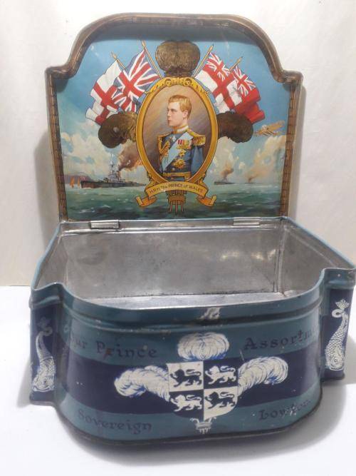 ANTIQUE PRICE TIN UP FOR GRABS, ITS A MUST HAVE !