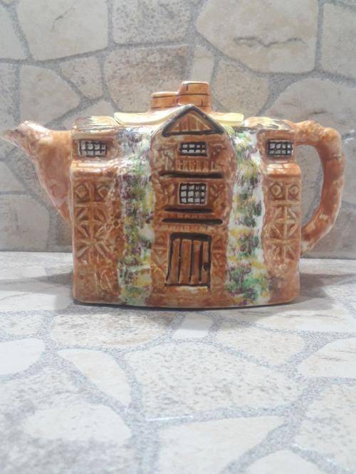 ARTHUR WOOD MORTON OLD HALL MADE IN ENGLAND- HAND PAINTED TEA JUG