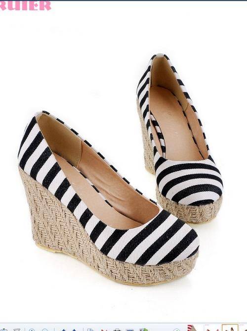 Colorful strip Cambric Wedge Pump