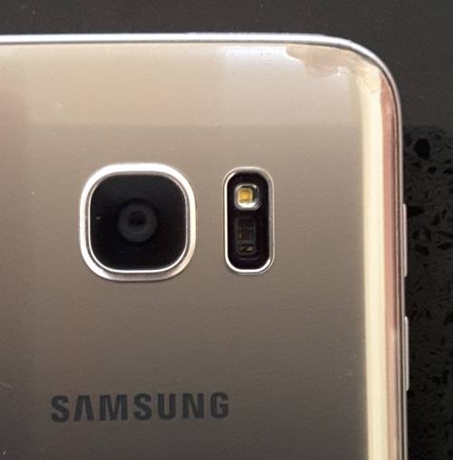 SAMSUNG GALAXY S7 - GREAT CONDITION