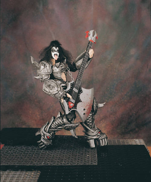 TOP COLLECTORS ***KISS*** GENE SIMMONS FIGURURINE 18CM -  ORIGINAL TODD MCFARLANE TOY