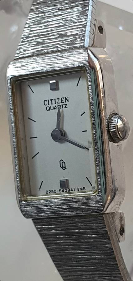 Stunning Wrist Watch - ORIGINAL VINTAGE CITIZEN - QUARTZ - Remarkable Condition