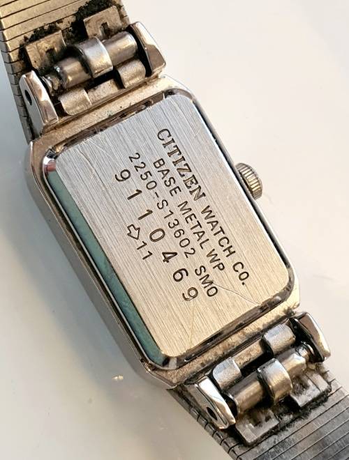 Stunning Wrist Watch - ORIGINAL VINTAGE CITIZEN - QUARTZ - Remarkable Condition