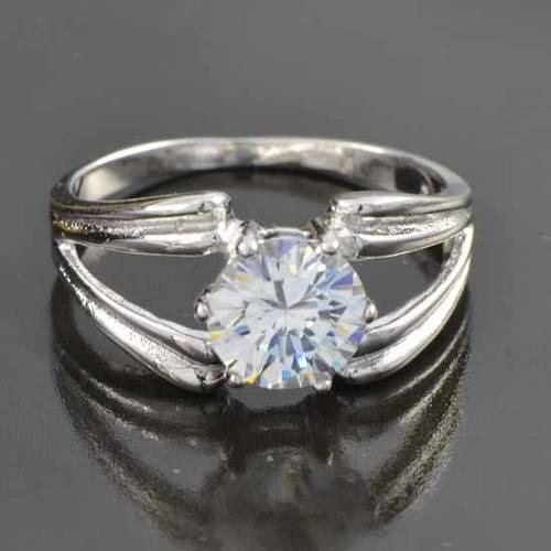 Beautiful! 9ct WGF - Cubic Zirconia Stone Ladies Ring, Size 7 (Not Gold Plated)