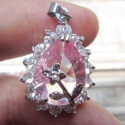 Beautiful! 23ct Water Pink Topaz 925 Silver Pendant