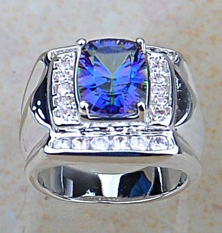 Beautiful!18ct WGP with Fire Rainbow Rectangle Shape Cubic Zirconia Stone - Size 7