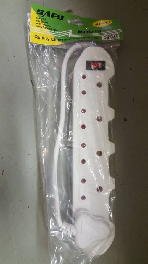 REDUCED TO CLEAR!! 05 Port Multi Plug. VIEW OTHER CLEARANCE AUCTIONS!!