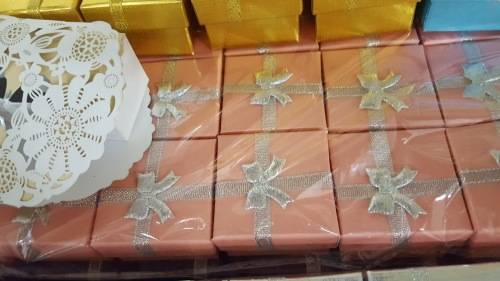 REDUCED TO CLEAR! Gift boxes. Various colors. See other clearance auctions!