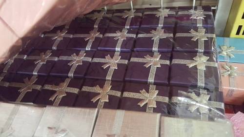 REDUCED TO CLEAR! Gift boxes. Various colors. See other clearance auctions!