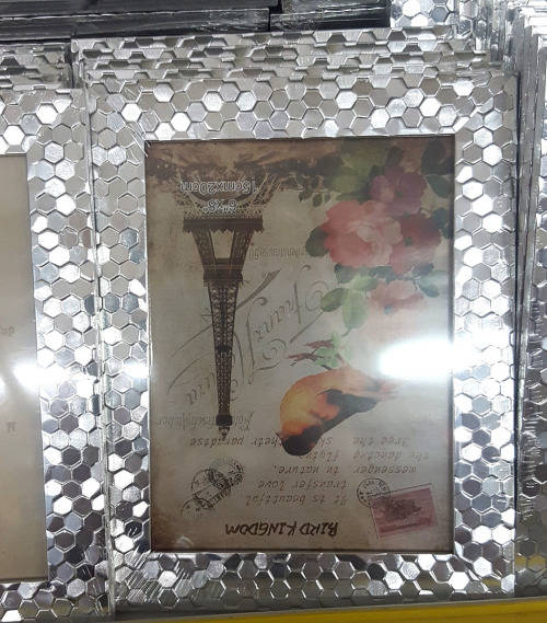 Gorgeous silver Photo frame! CLEARANCE SALE!!! View other clearance auctions!.