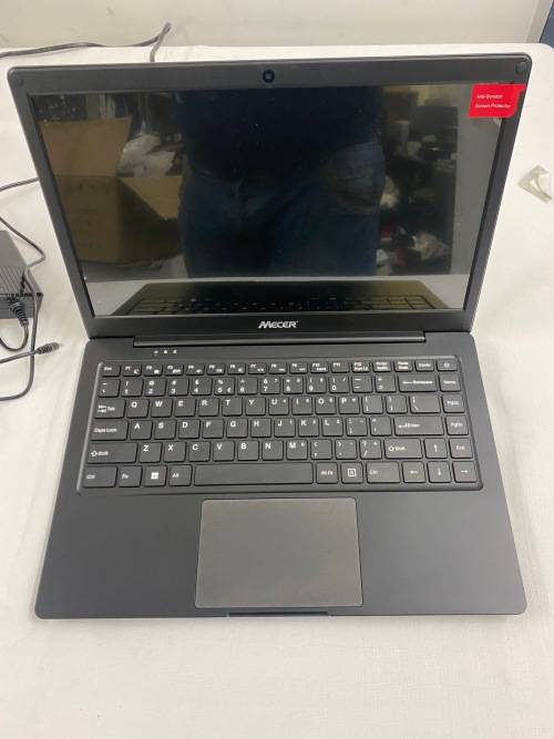 **BARGAIN BUY**MERCER THINLINE LAPTOP - ULTRA PORTABLE NOTEBOOK - RETAILS@R4k -GRAB IT@ JUST R2499!