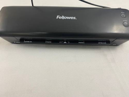 **BARGAIN BUY** DEMO FELLOWS ARC A4 LAMINATOR IN BOX -RETAILS @R1000 -GRAB IT@ JUST R499!!!!!