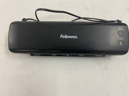 **BARGAIN BUY** DEMO FELLOWS ARC A4 LAMINATOR IN BOX -RETAILS @R1000 -GRAB IT@ JUST R499!!!!!