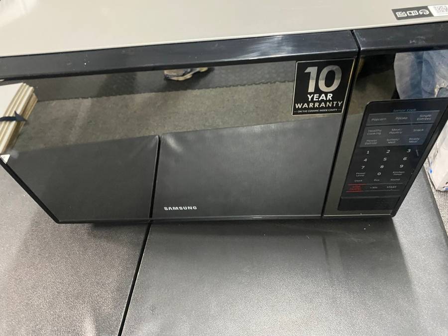 Samsung Mirrored Microwave (32L) ME0113M1
