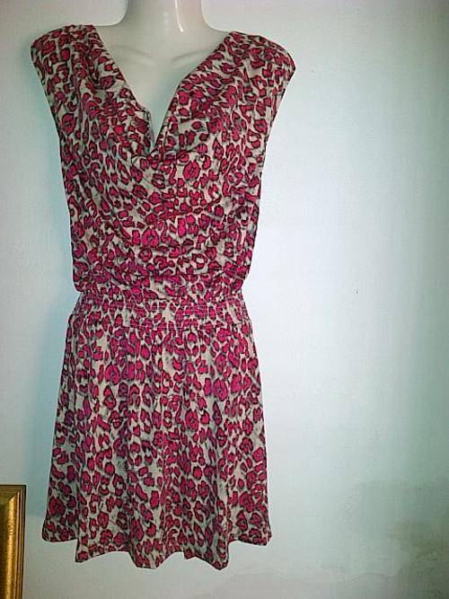 Stunning Casual lepoard print dress size to fit M to L