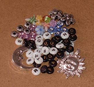 "535" Girls bead pack with FREE storage container.