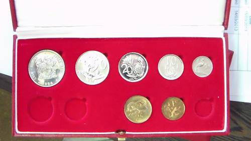 1984 UNSERCULATED SET IN RED SAM BOX