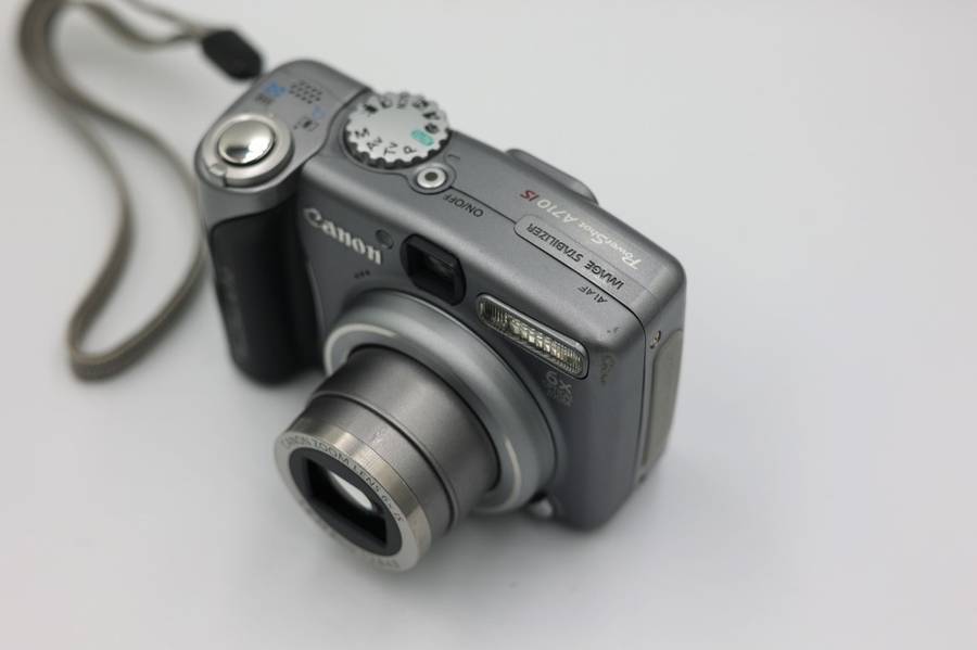 Canon PowerShot A710is digital point and shoot camera
