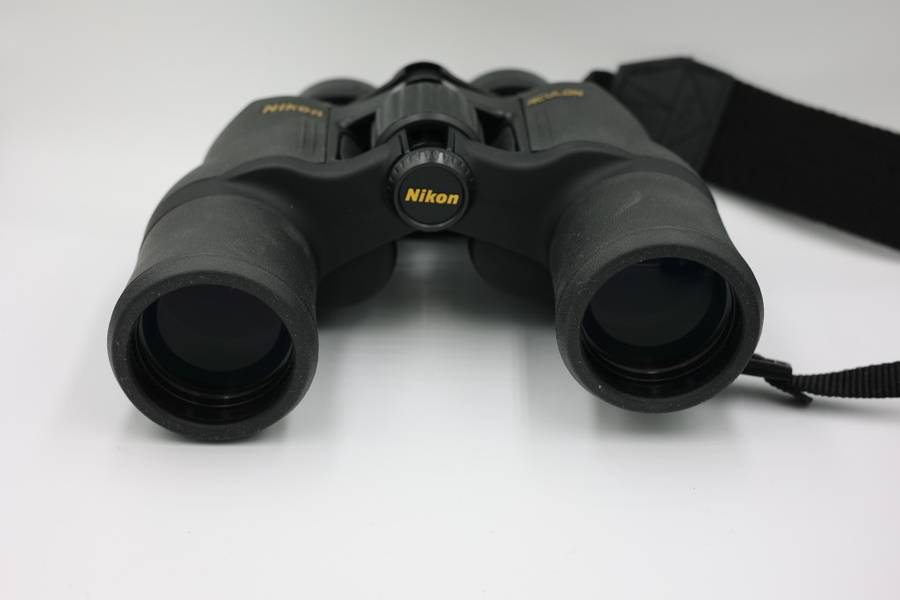 Nikon Aculon A211 10x42 binoculars