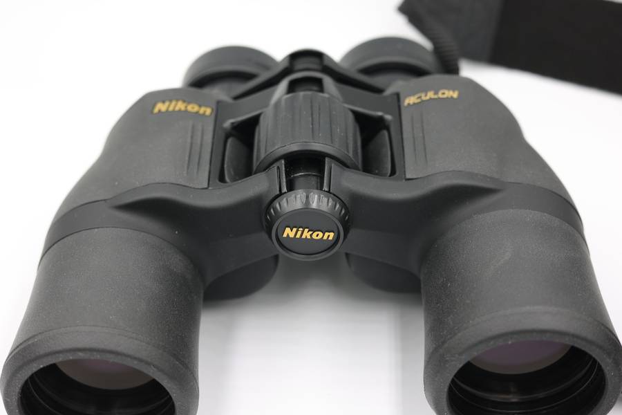 Nikon Aculon A211 10x42 binoculars