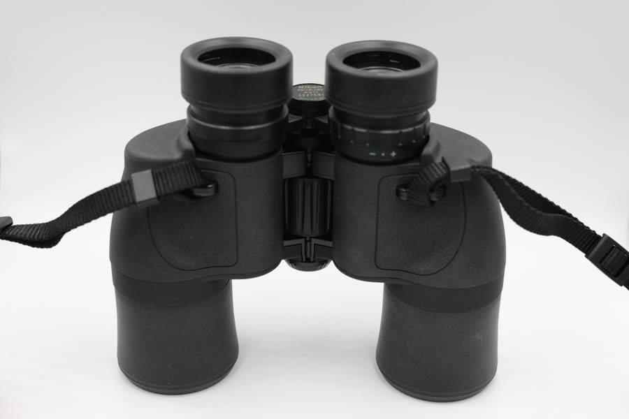 Nikon Aculon A211 10x42 binoculars