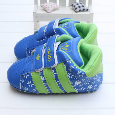 ADIDAS BABY SNEAKERS.