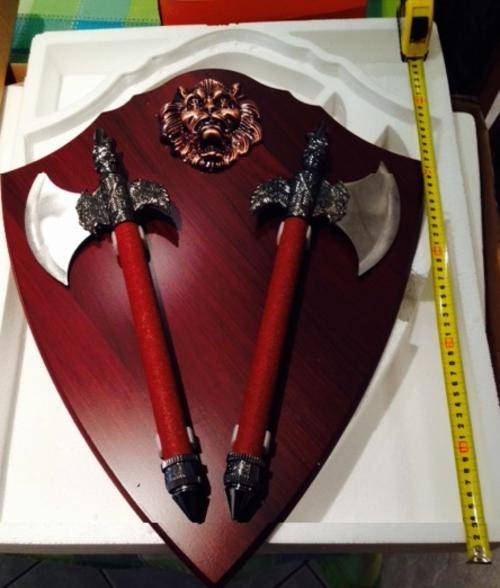Double Axe Wall Mount Display with FREE plaque - NEW