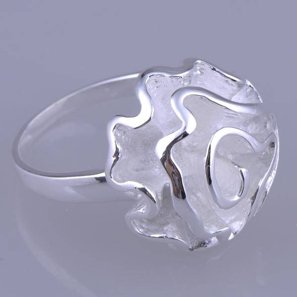 Beautiful Silver Flower Ring (Local 3 - 5 Delivery)