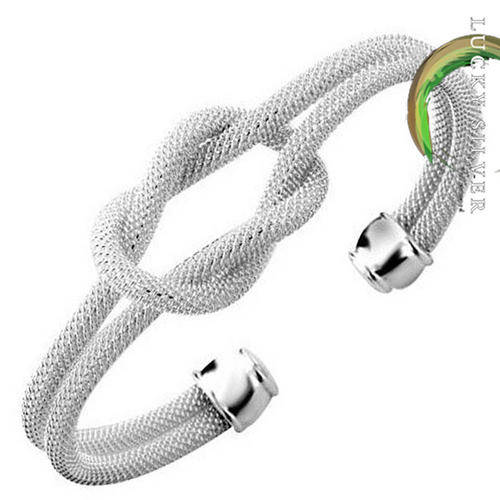 LOVE KNOT BANGLE