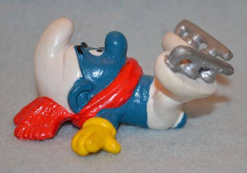 20121 Ice Skater Smurf
