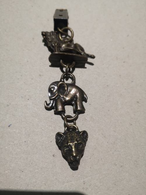 Cast Iron Tablecloth Weights for Home and Outdoor Use - Animals (4pc)