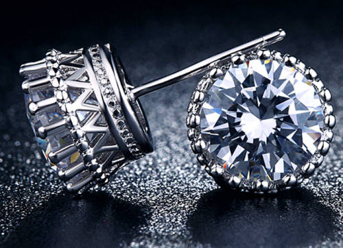 ***New Latest Design! Simulated Diamond Plated Crown Stud Earrings