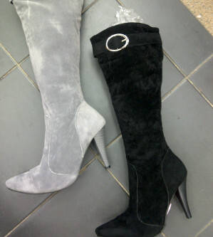 BRAND NEW!!! BLACK V V COMFY STILETTO BOOT - size 4- ABSOLUTELY BEAUTIFUL!!
