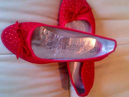 HEAD OVER HEELS RED STONE SUPER COMFY SIZE 5 PUMPS
