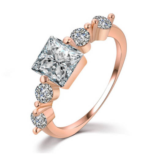 MIND-BLOWING!! 5 STONE YELLOW GOLD PLATED SIMULATED DIAMOND RING SIZE 7/17.3MM/O - ERV R999