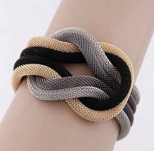 GORGEOUS!! BLACK,SILVER AND GOLD PLATED KNOTTED BRACELET