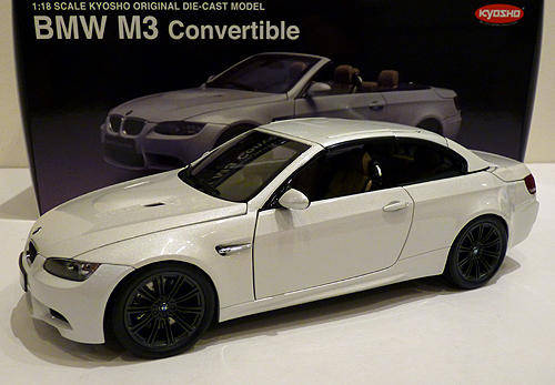 Kyosho 1:18 BMW M3 e92 convertible pearl white