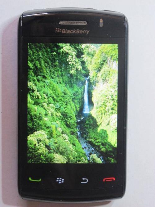 ORIGINAL  BLACKBERRY STORM 2 9550 TOUCHSCREEN!!   AS NEW!!  MTN only