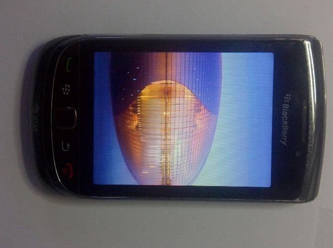 GENUINE BLACKBERRY TORCH 9800, Guaranteed to work on all SA Networks! Local stock
