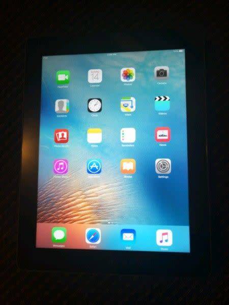 IPAD 3  - 16GIG - BLACK - 4G + WIFI for sale